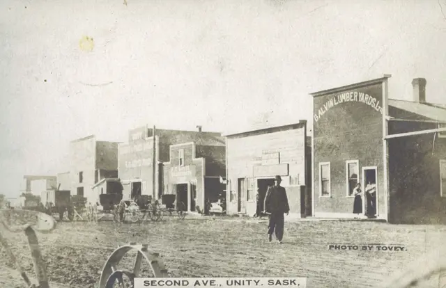 Second Avenue, Unity